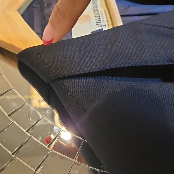 Aquascutum London Black Blazer with Gold Buttons - Picture 15 of 15